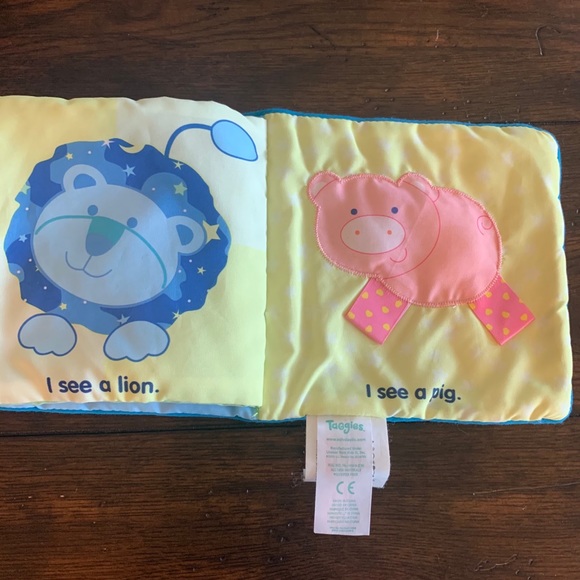 Soft TaGgies Infant Book - Picture 5 of 6